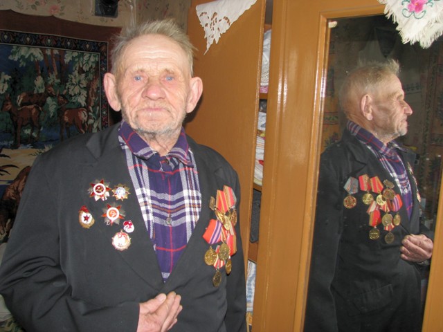 2 мая ветерану  Великой Отечественной войны  Владимиру Дедечко из Ляховичского района исполнилось 90 лет
