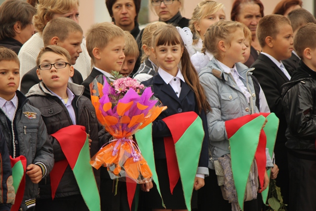 В  Ляховичах районный пионерский сбор собрал школьников