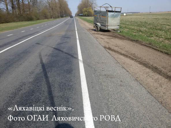 В Ляховичском районе в результате ДТП от автомобиля оторвался прицеп