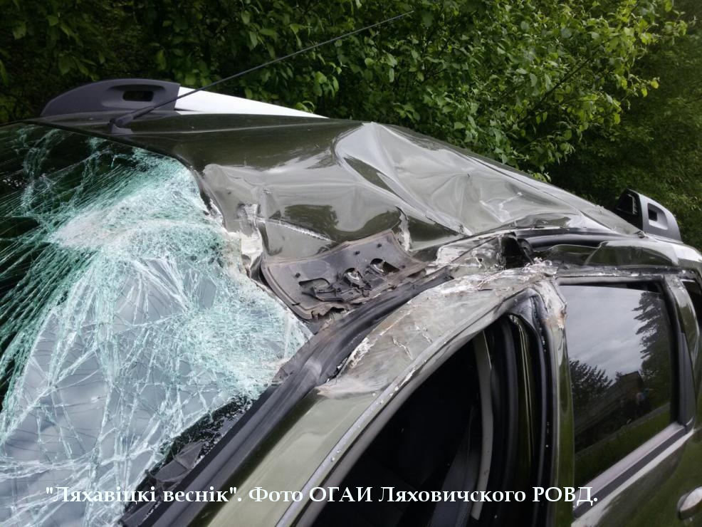 В Ляховичском районе столкнулись грузовой и легковой автомобили