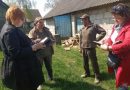 Сотрудники  Ляховичского районного отдела по чрезвычайным ситуациям в составе смотровых комиссий обследуют  противопожарное состояние домовладений