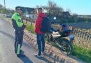 Во время рейдовых мероприятий сотрудники ОГАИ Ляховичского РОВД проводят профилактические беседы с водителями мототранспорта