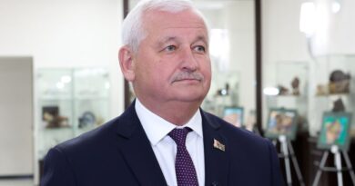 Промышленность, АПК и развитие региона в целом. Александр Лукашенко заслушал доклад главы Брестской области Промышленность, АПК и развитие региона в целом. Александр Лукашенко заслушал доклад главы Брестской области