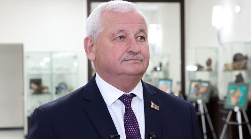 Промышленность, АПК и развитие региона в целом. Александр Лукашенко заслушал доклад главы Брестской области Промышленность, АПК и развитие региона в целом. Александр Лукашенко заслушал доклад главы Брестской области