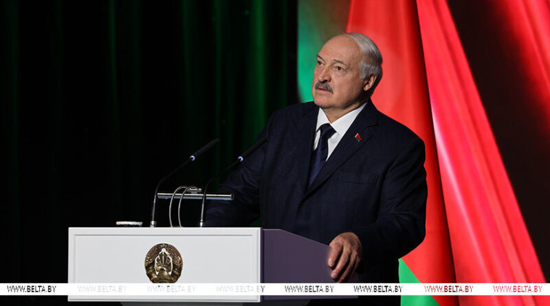 Лукашенко: единство белорусского народа равно независимости государства Лукашенко: единство белорусского народа равно независимости государства