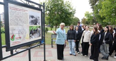 Экскурс в историю улицы 17 Сентября в Ляховичах. По улицам города в праздник прошлись первокурсники Ляховичского государственного аграрно-лесотехнического колледжа Экскурс в историю улицы 17 Сентября в Ляховичах. По улицам города в праздник прошлись первокурсники Ляховичского государственного аграрно-лесотехнического колледжа